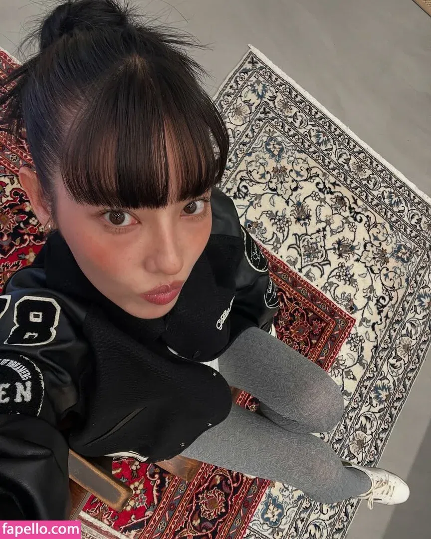 Jeon Jisu Onlyfans Photo Gallery 