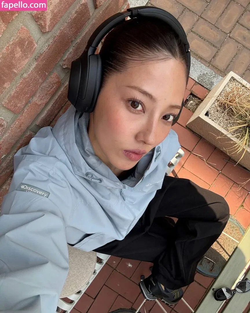 Jeon Jisu Onlyfans Photo Gallery 