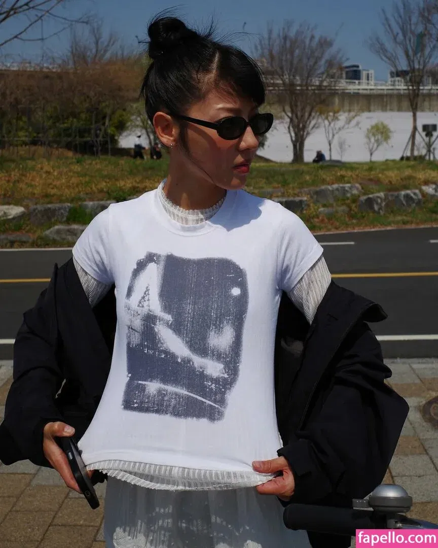 Jeon Jisu Onlyfans Photo Gallery 