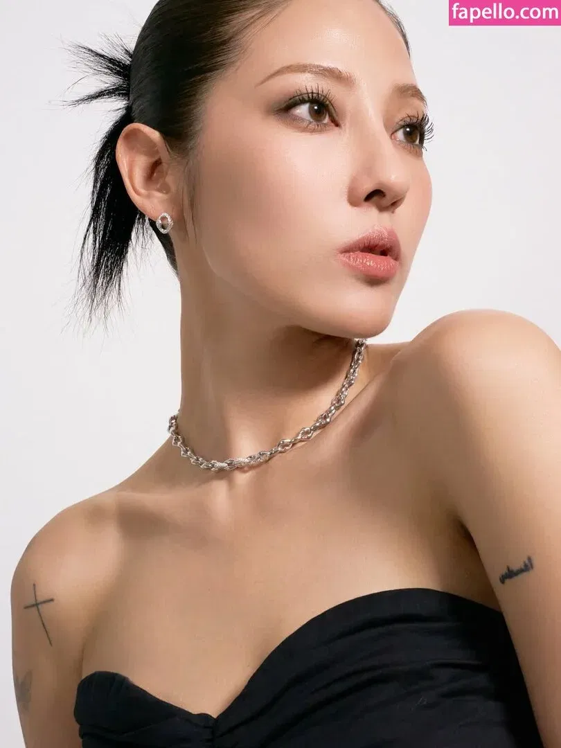 Jeon Jisu Onlyfans Photo Gallery 