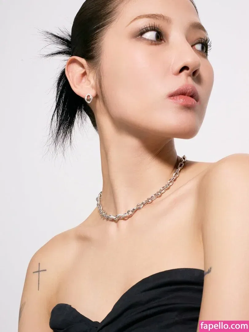 Jeon Jisu Onlyfans Photo Gallery 