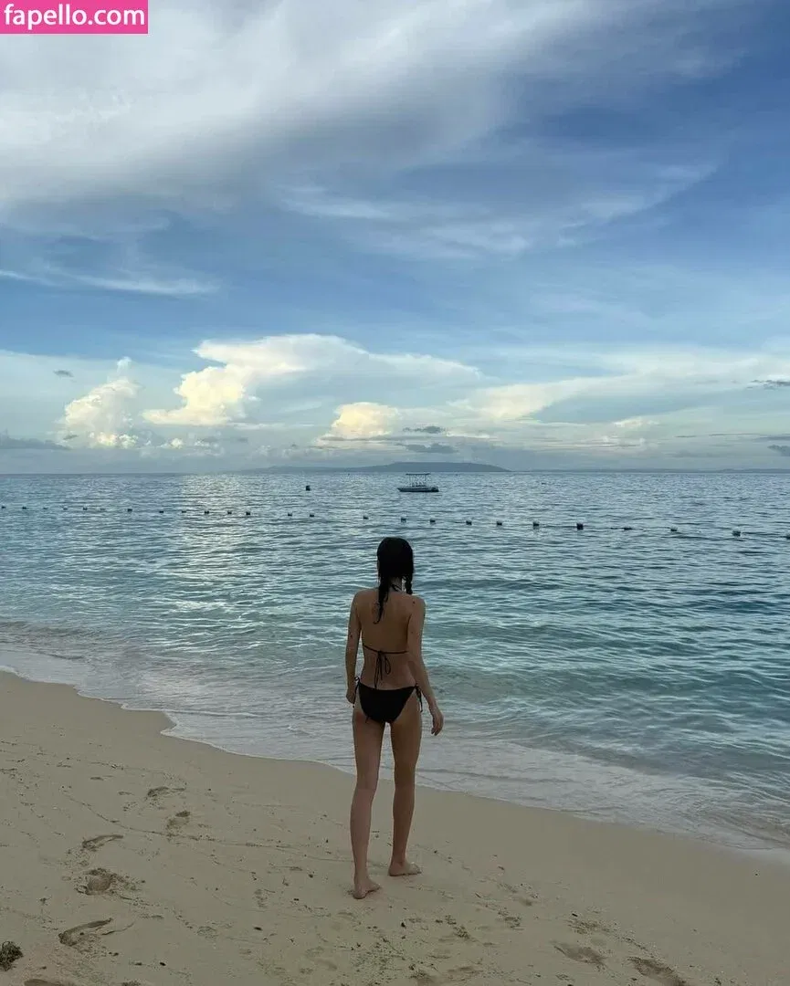 Jeon Jisu Onlyfans Photo Gallery 