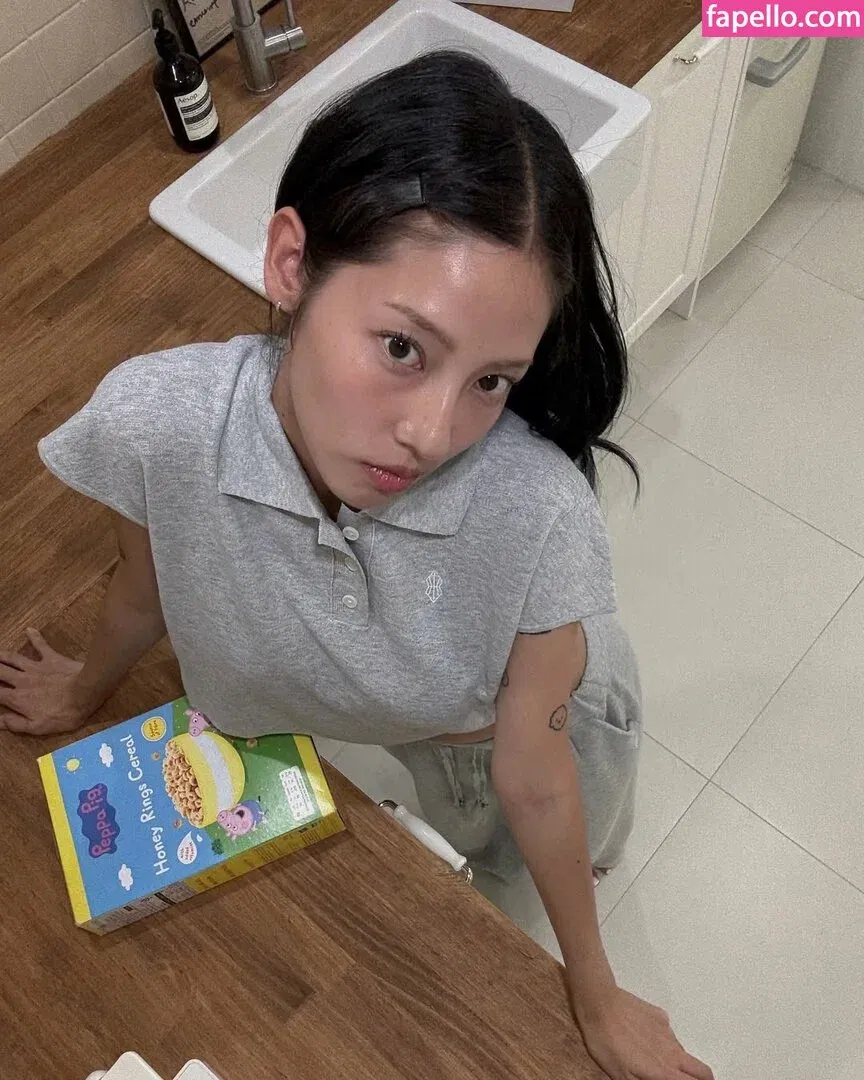 Jeon Jisu Onlyfans Photo Gallery 