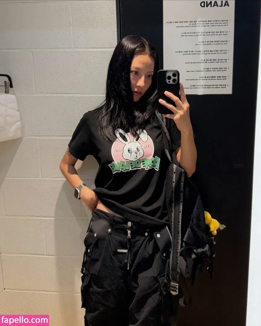 Jeon Jisu Onlyfans Photo Gallery 