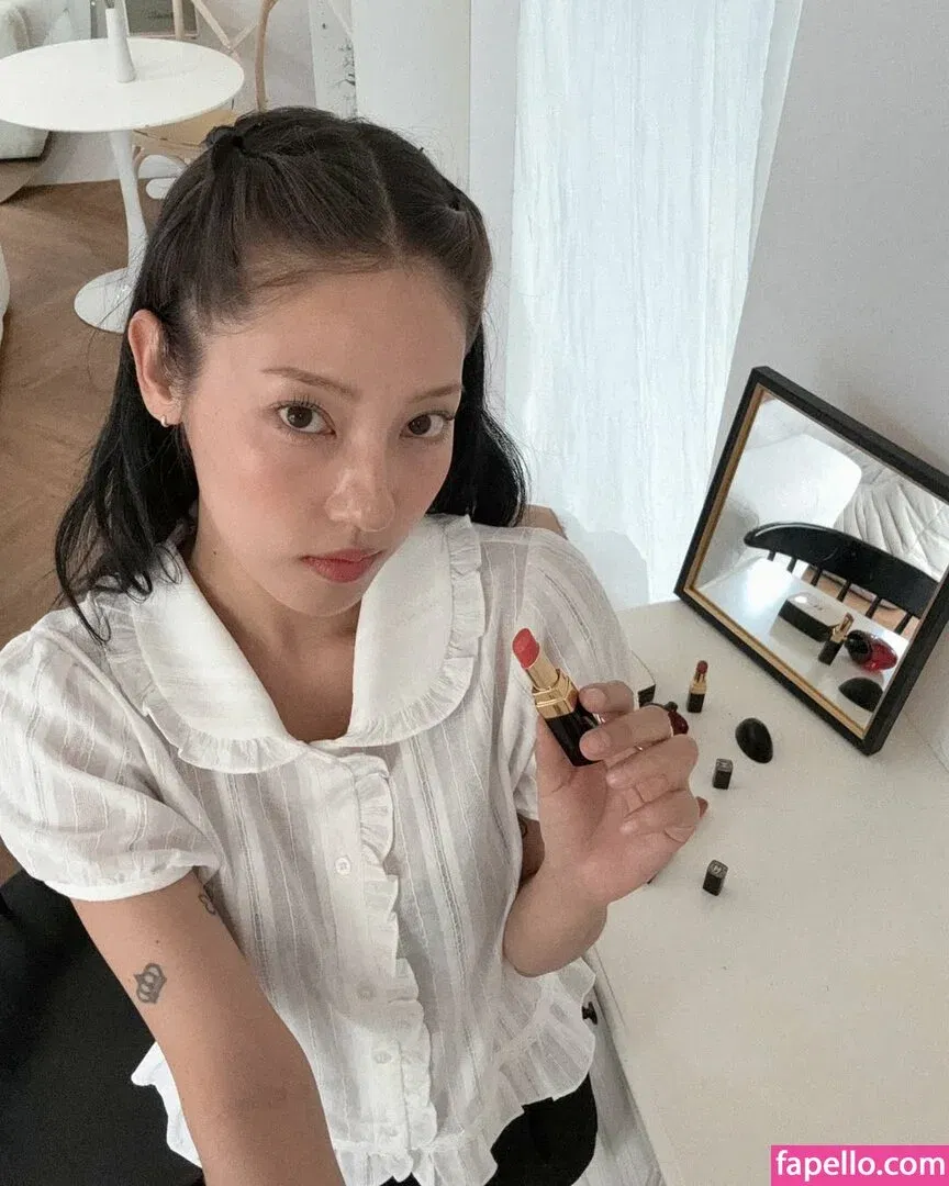 Jeon Jisu Onlyfans Photo Gallery 