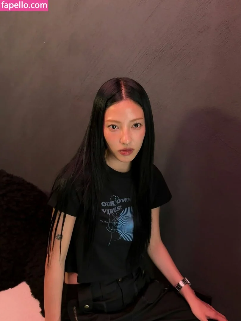 Jeon Jisu Onlyfans Photo Gallery 