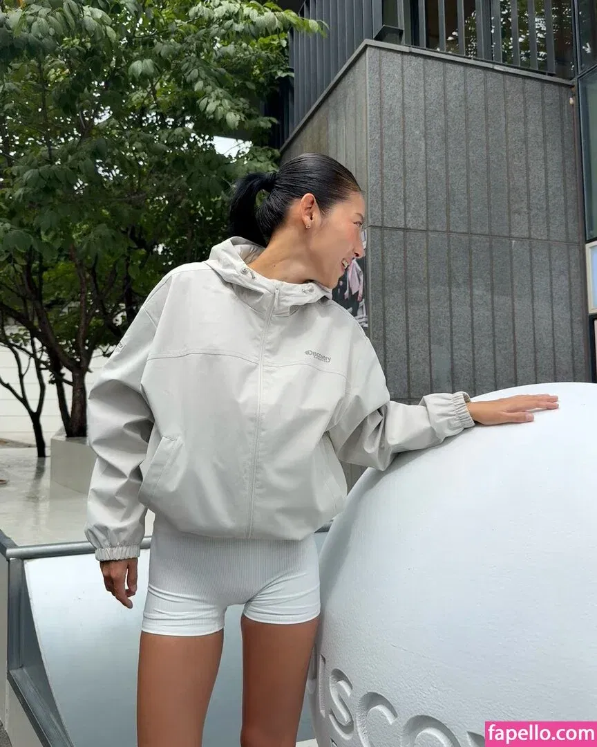 Jeon Jisu Onlyfans Photo Gallery 