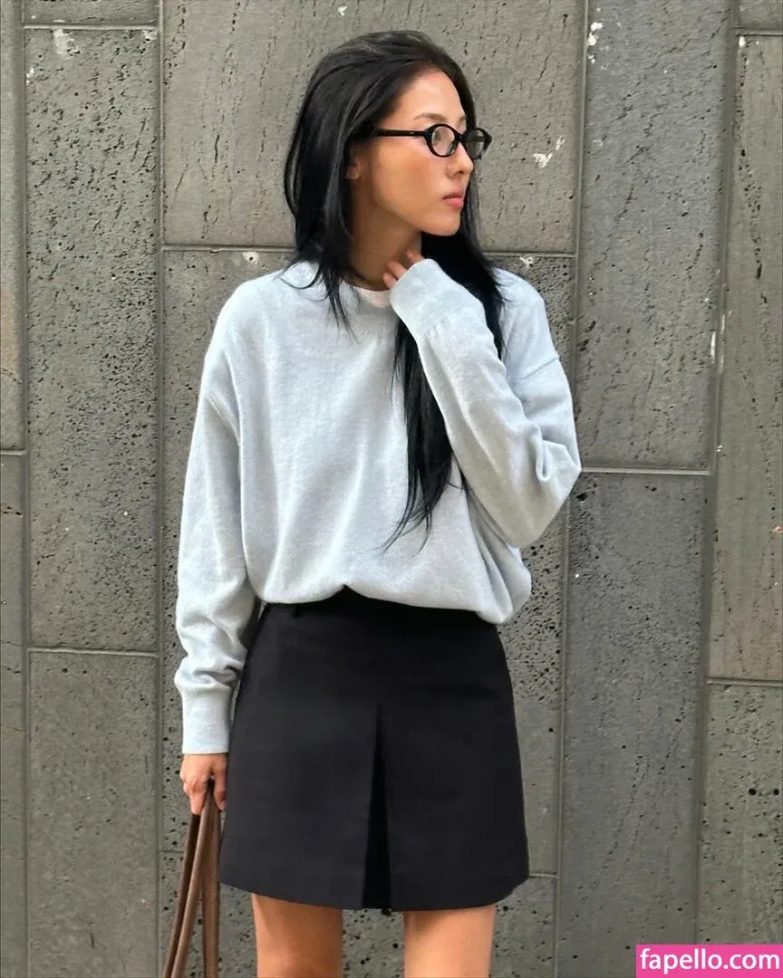 Jeon Jisu Onlyfans Photo Gallery 