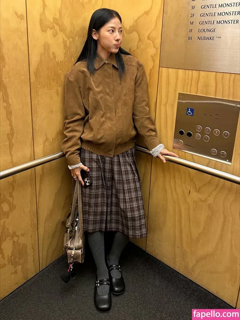 Jeon Jisu Onlyfans Photo Gallery 