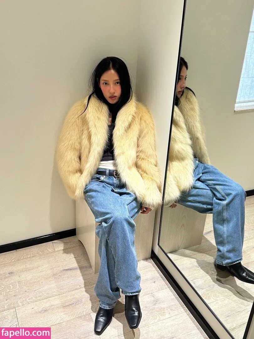 Jeon Jisu Onlyfans Photo Gallery 