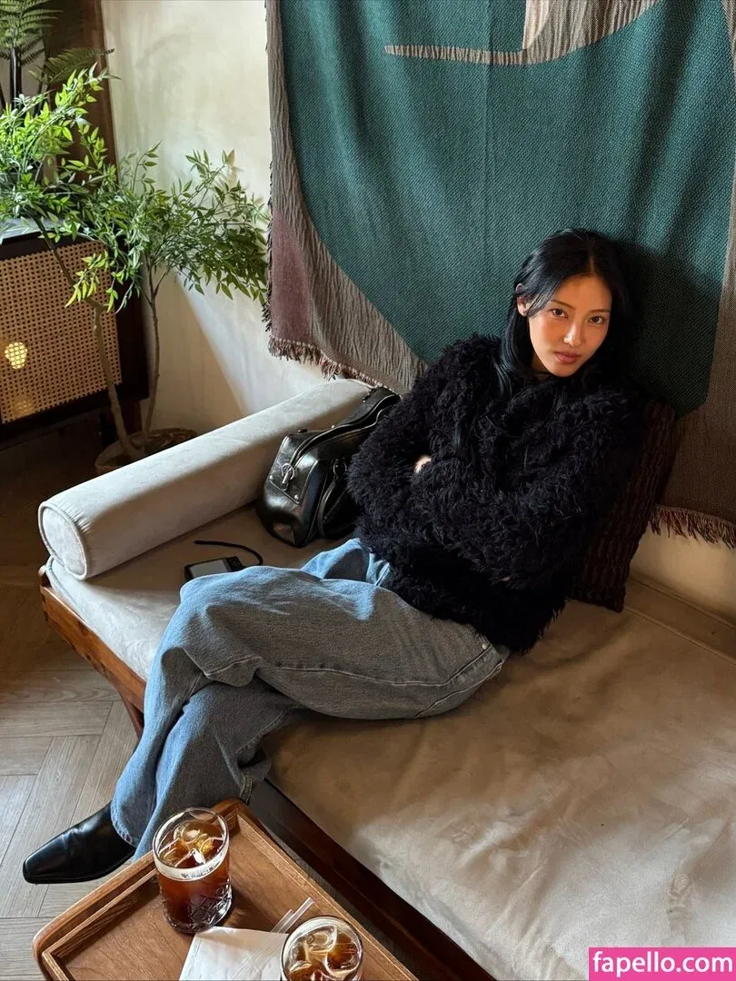 Jeon Jisu Onlyfans Photo Gallery 