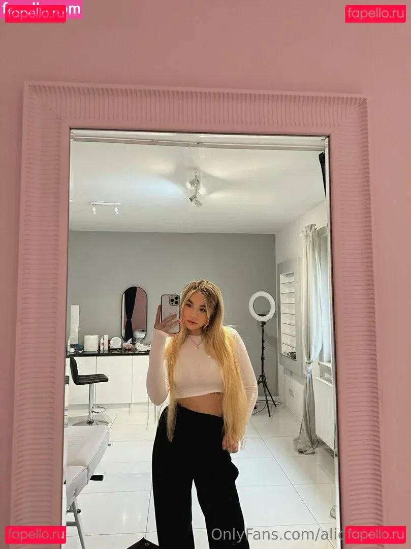 april007free Onlyfans Photo Gallery 