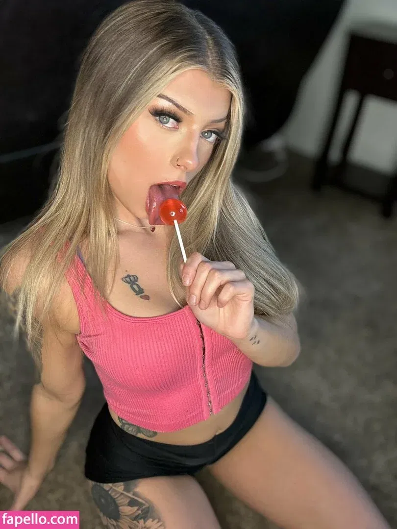 Slxttylyss Onlyfans Photo Gallery 