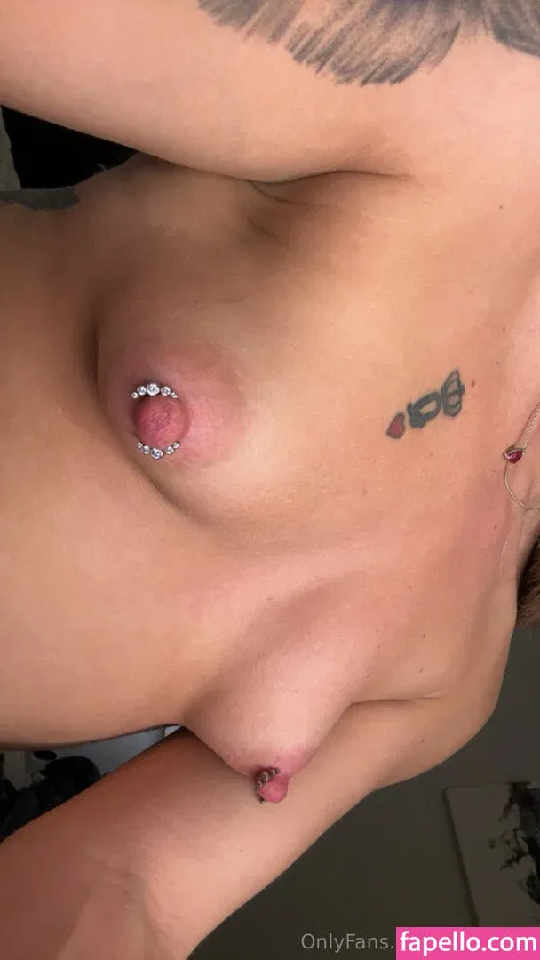 Slxttylyss Onlyfans Photo Gallery 