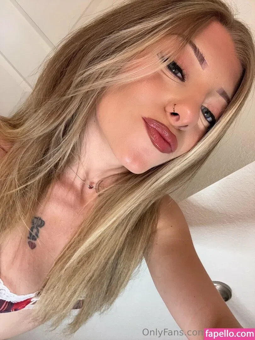 Slxttylyss Onlyfans Photo Gallery 