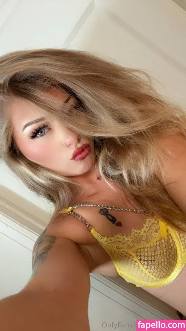 Slxttylyss Onlyfans Photo Gallery 