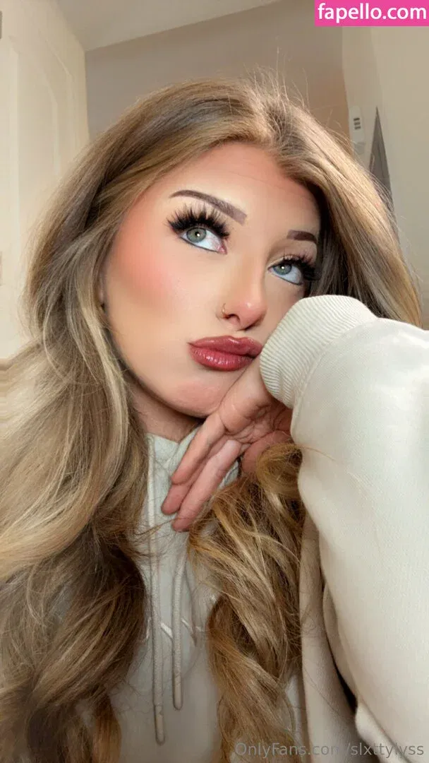 Slxttylyss Onlyfans Photo Gallery 