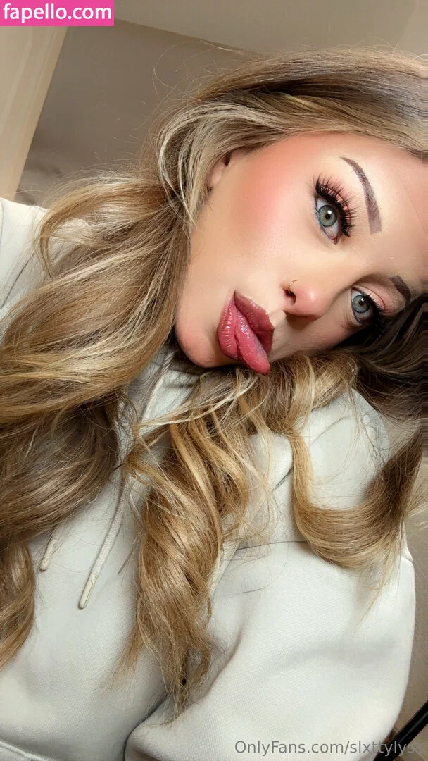 Slxttylyss Onlyfans Photo Gallery 