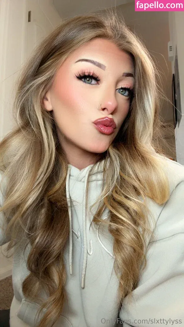 Slxttylyss Onlyfans Photo Gallery 