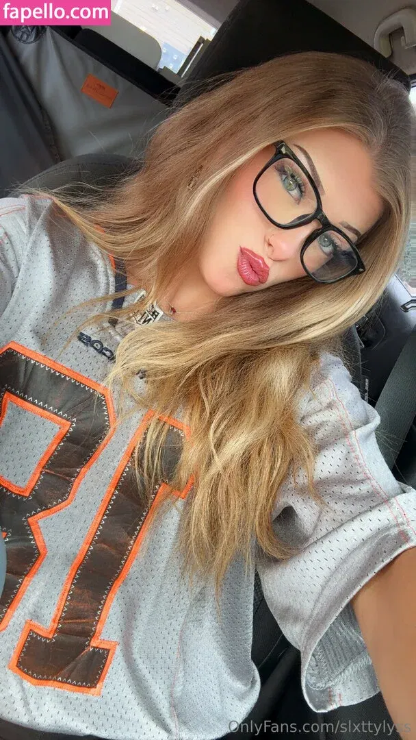 Slxttylyss Onlyfans Photo Gallery 