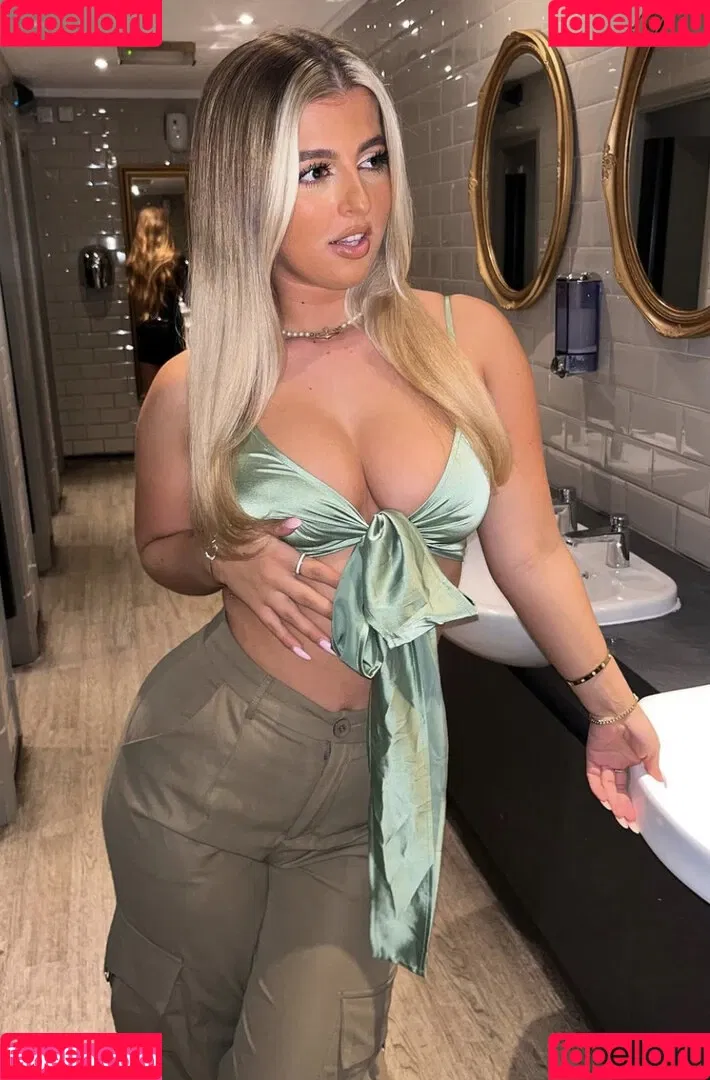 Izzy Taffs Onlyfans Photo Gallery 