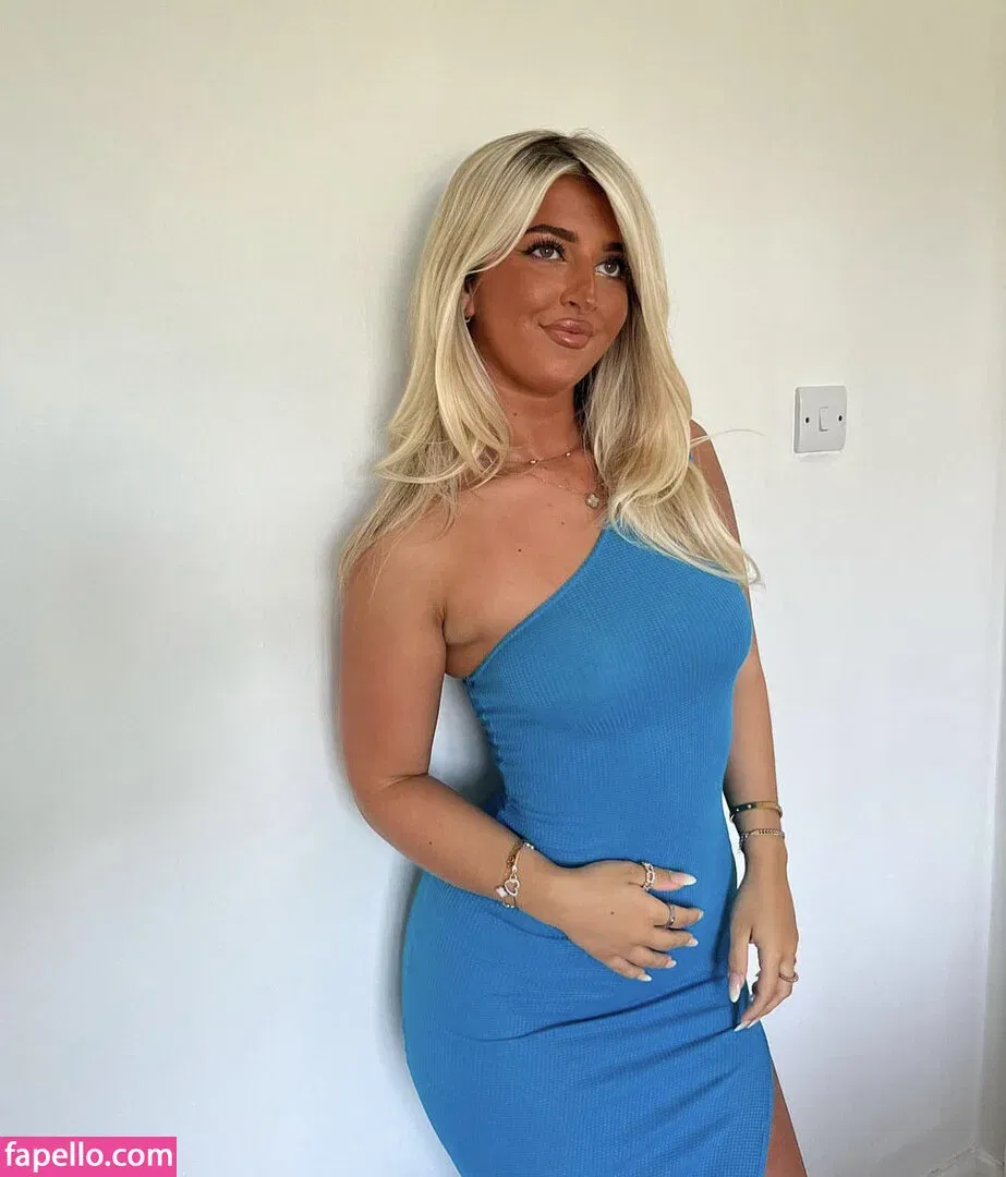 Izzy Taffs Onlyfans Photo Gallery 