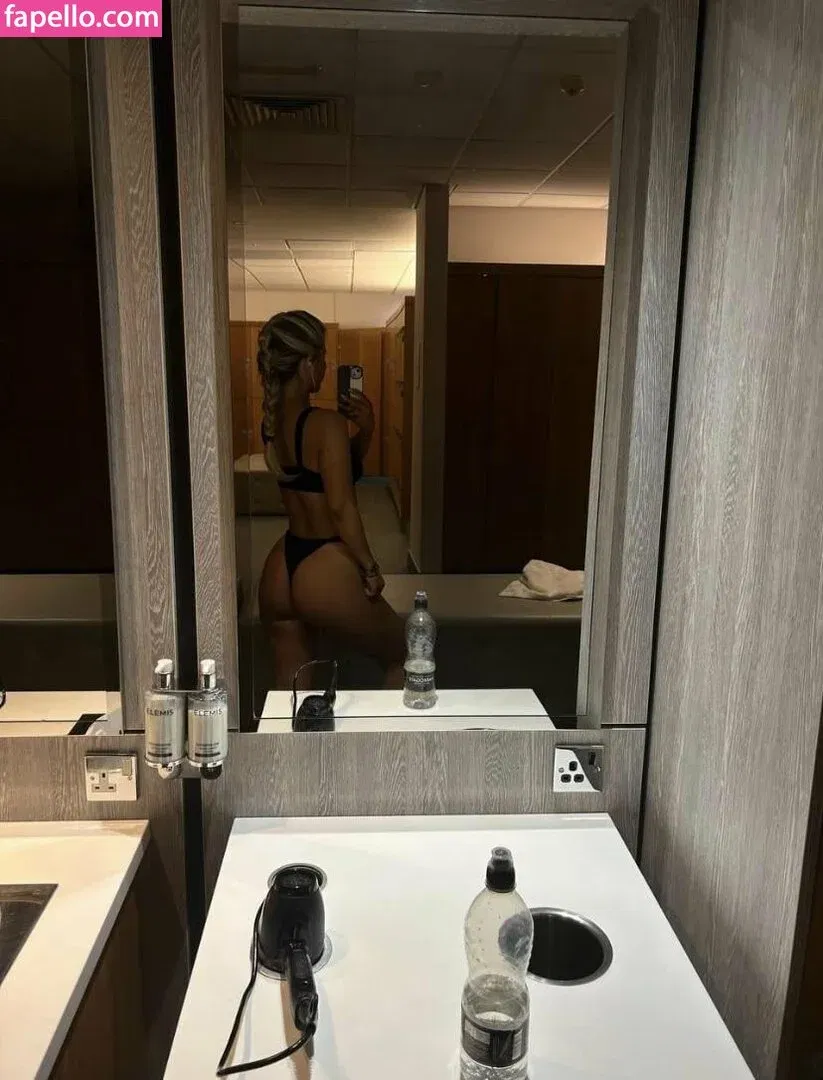 Izzy Taffs Onlyfans Photo Gallery 