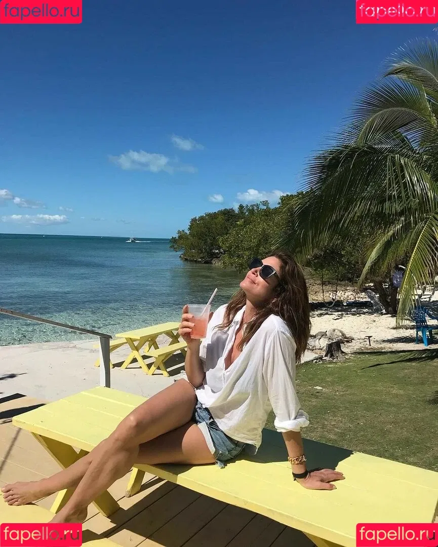 Cindy Crawford Onlyfans Photo Gallery 