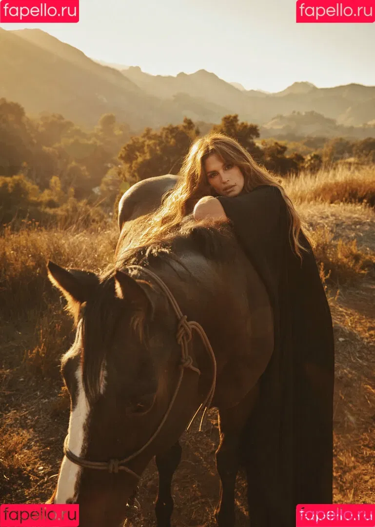 Cindy Crawford Onlyfans Photo Gallery 