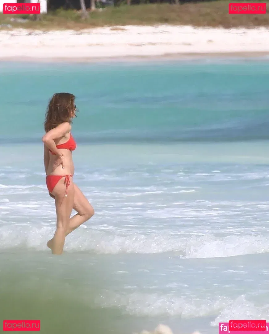 Cindy Crawford Onlyfans Photo Gallery 