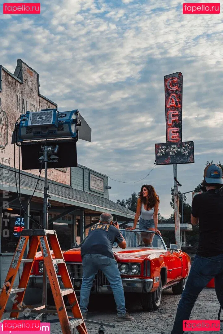 Cindy Crawford Onlyfans Photo Gallery 