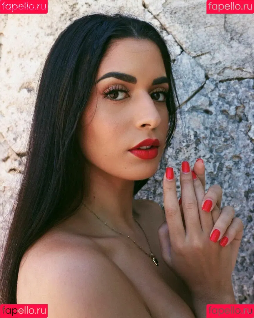 Shirin Azami Onlyfans Photo Gallery 