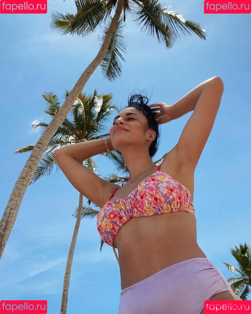Shirin Azami Onlyfans Photo Gallery 