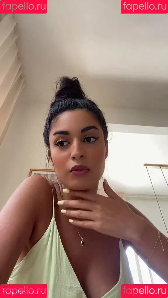 Shirin Azami Onlyfans Photo Gallery 