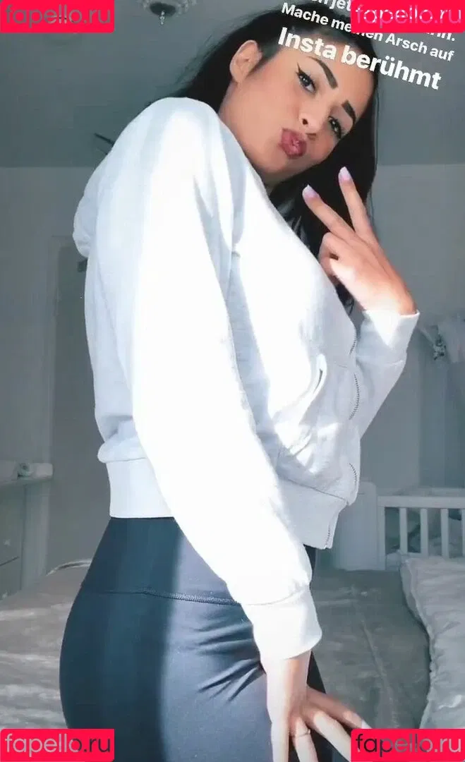 Shirin Azami Onlyfans Photo Gallery 