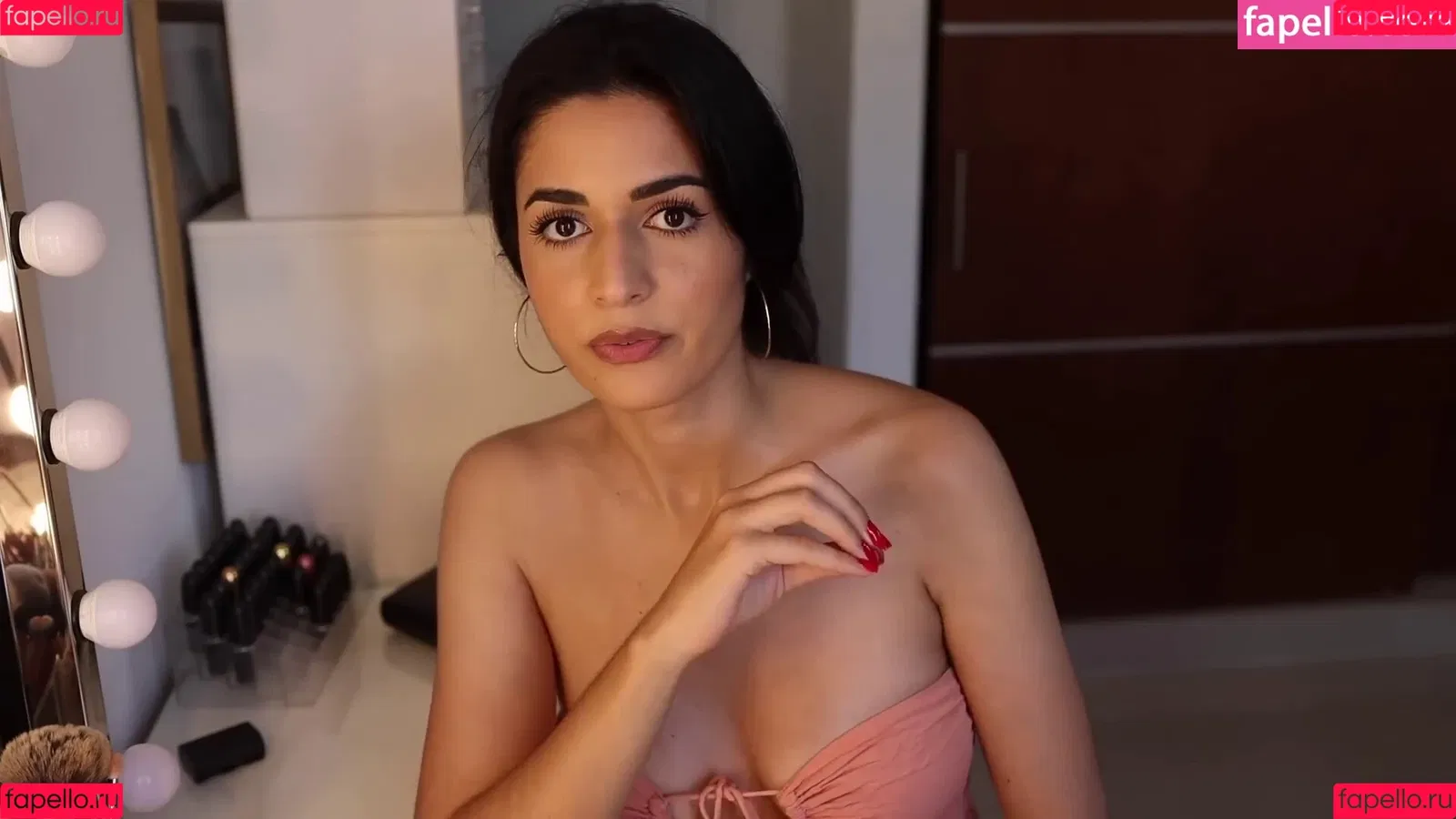 Shirin Azami Onlyfans Photo Gallery 