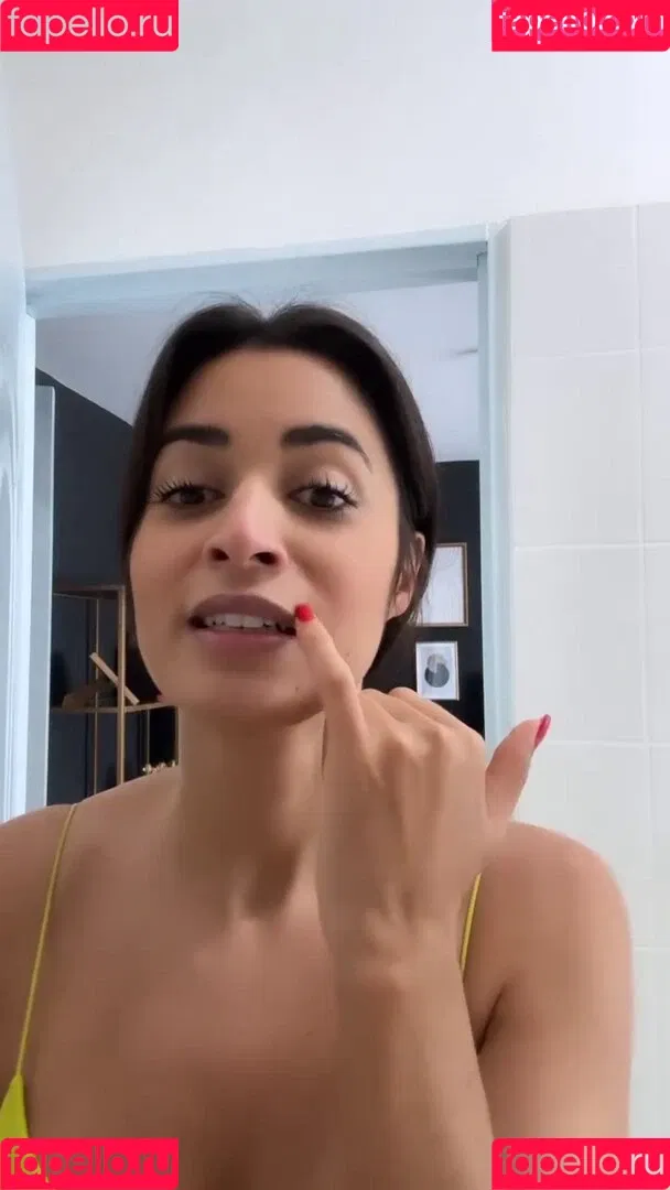Shirin Azami Onlyfans Photo Gallery 