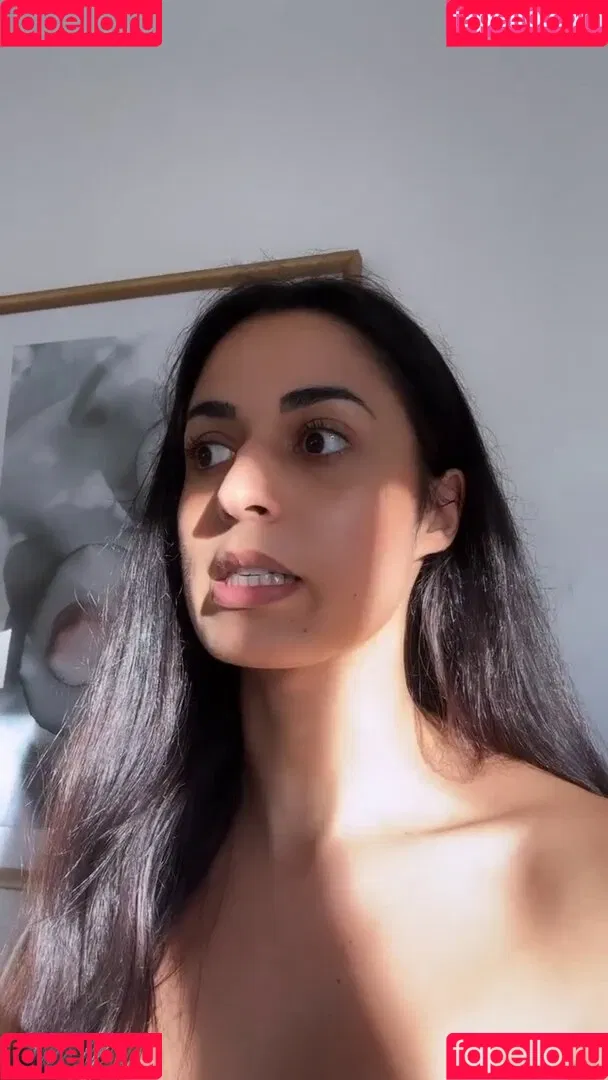 Shirin Azami Onlyfans Photo Gallery 