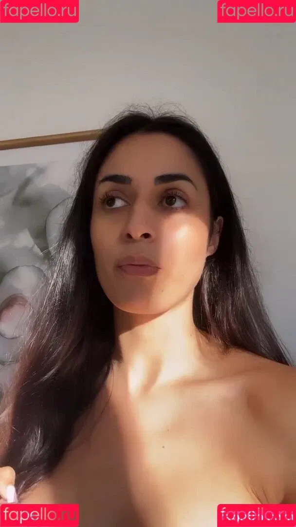 Shirin Azami Onlyfans Photo Gallery 