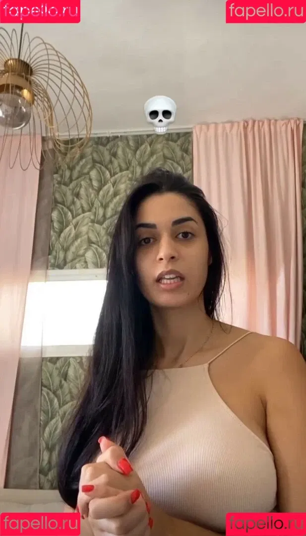 Shirin Azami Onlyfans Photo Gallery 