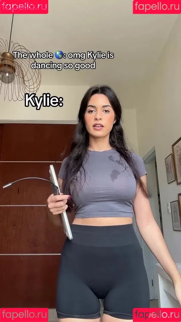 Shirin Azami Onlyfans Photo Gallery 