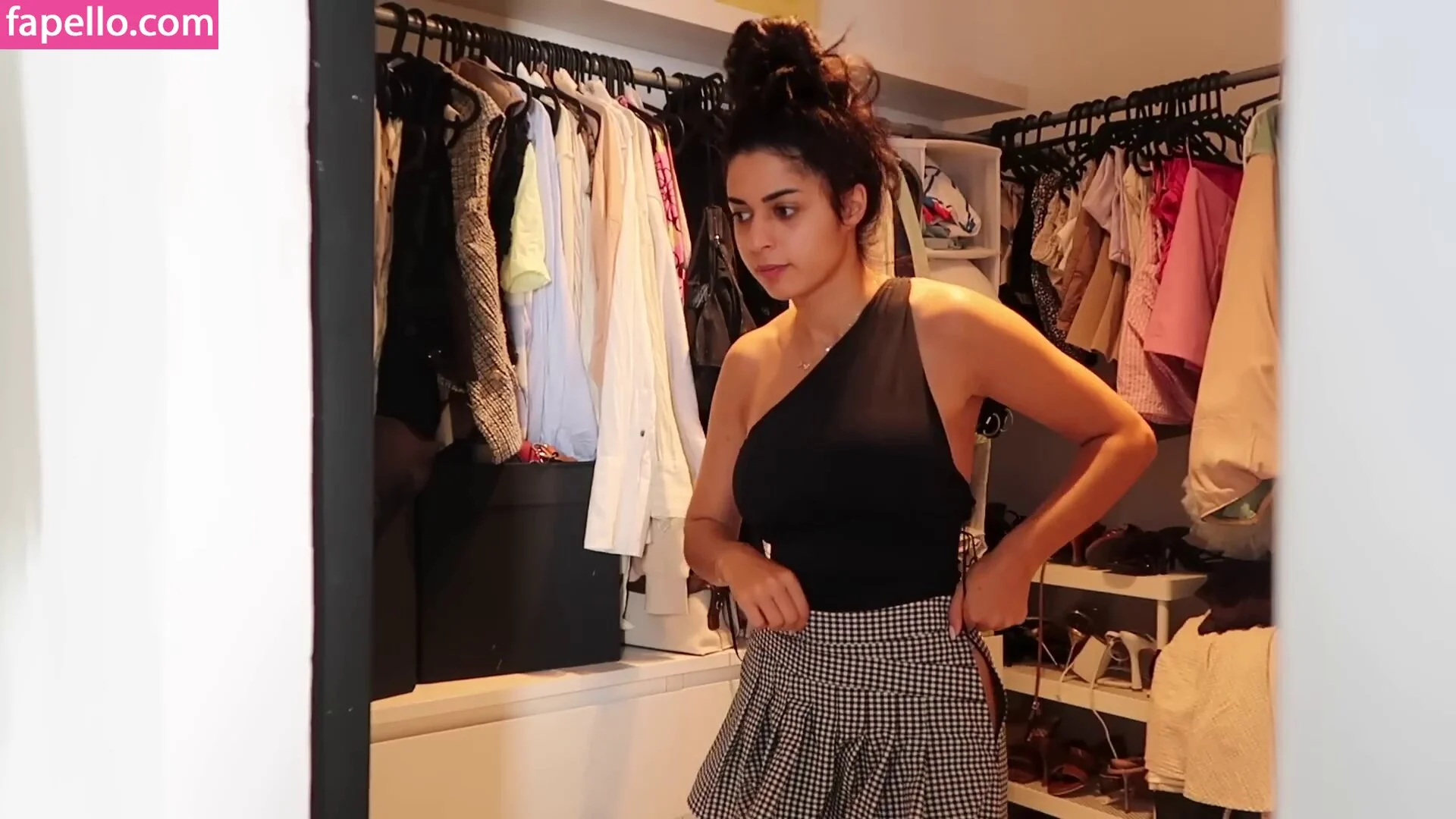 Shirin Azami Onlyfans Photo Gallery 