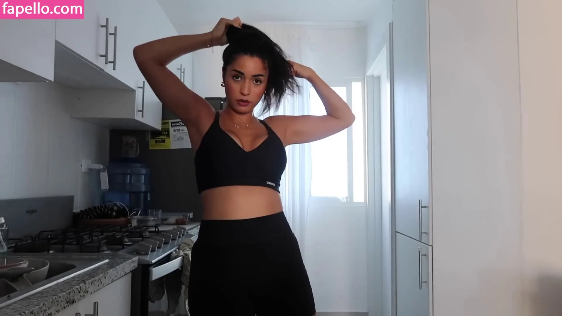 Shirin Azami Onlyfans Photo Gallery 