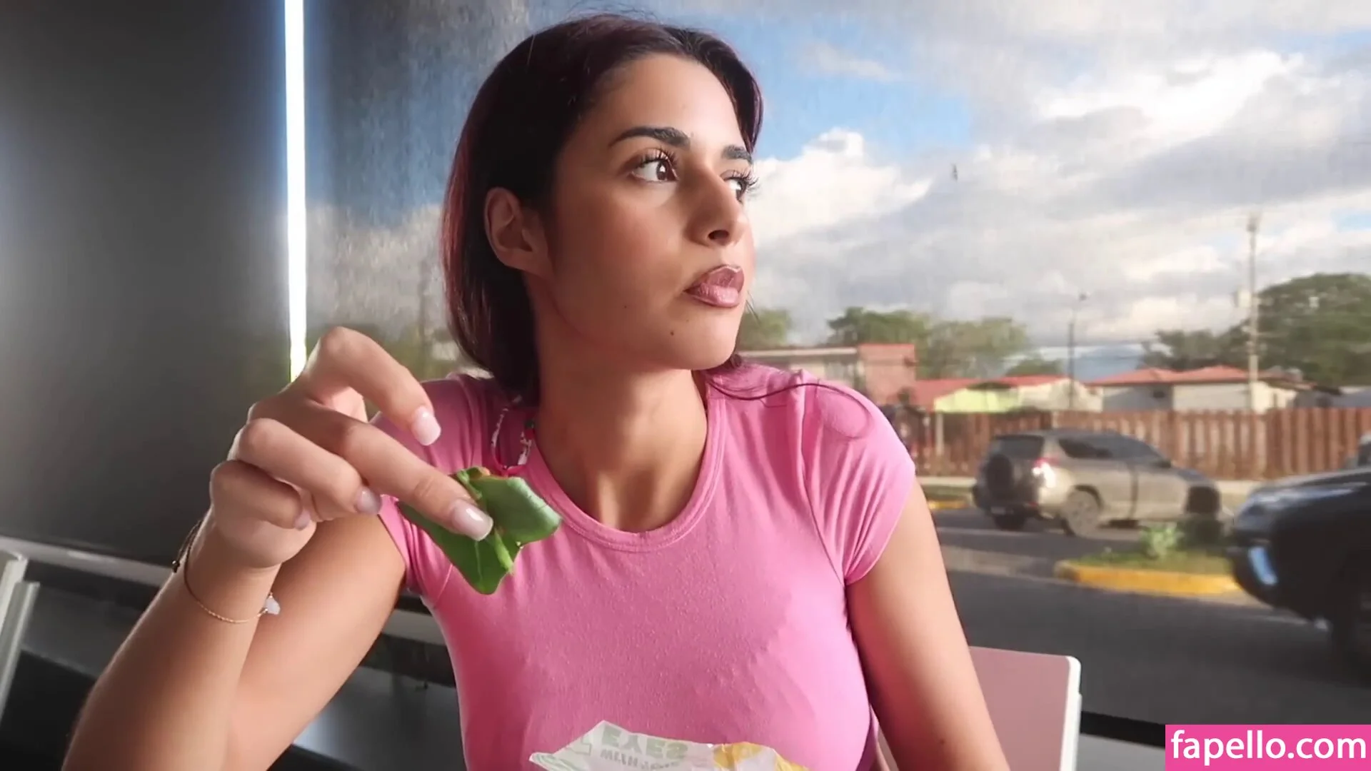 Shirin Azami Onlyfans Photo Gallery 