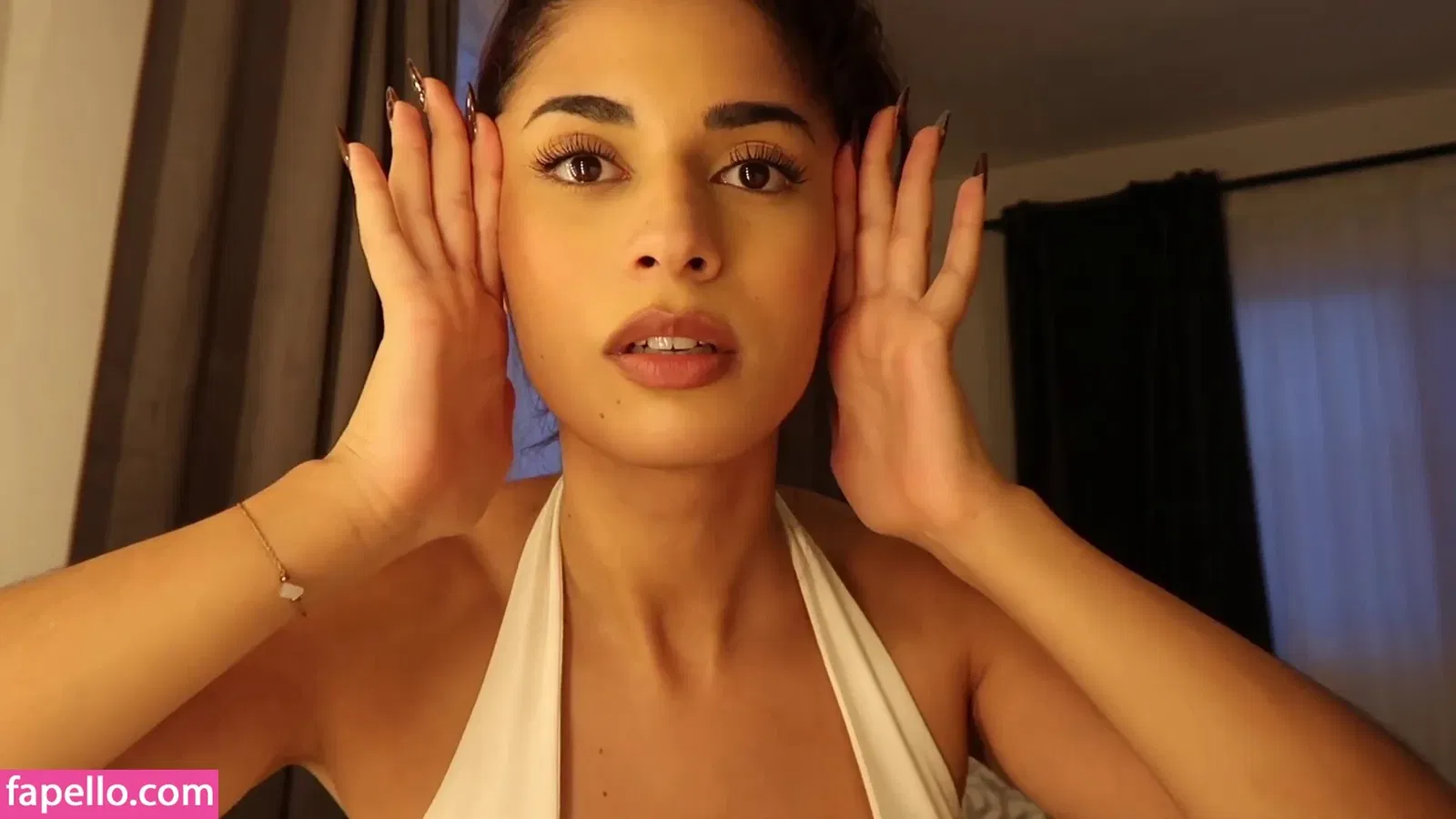 Shirin Azami Onlyfans Photo Gallery 