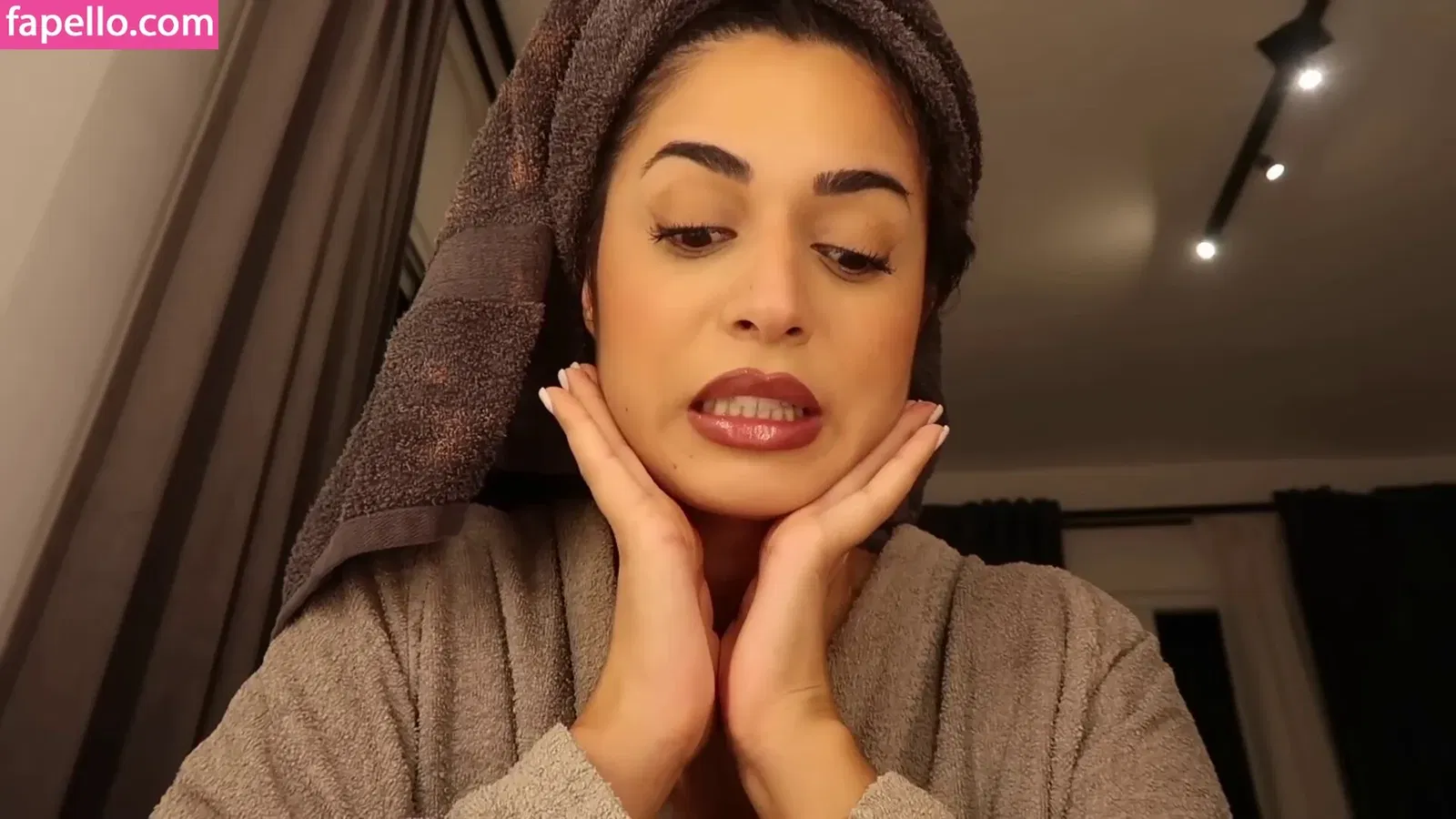 Shirin Azami Onlyfans Photo Gallery 