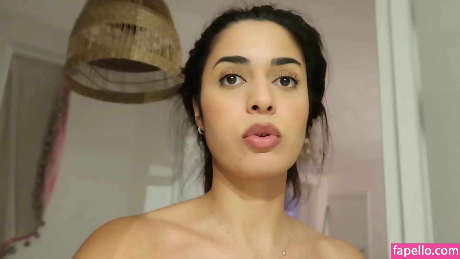 Shirin Azami Onlyfans Photo Gallery 