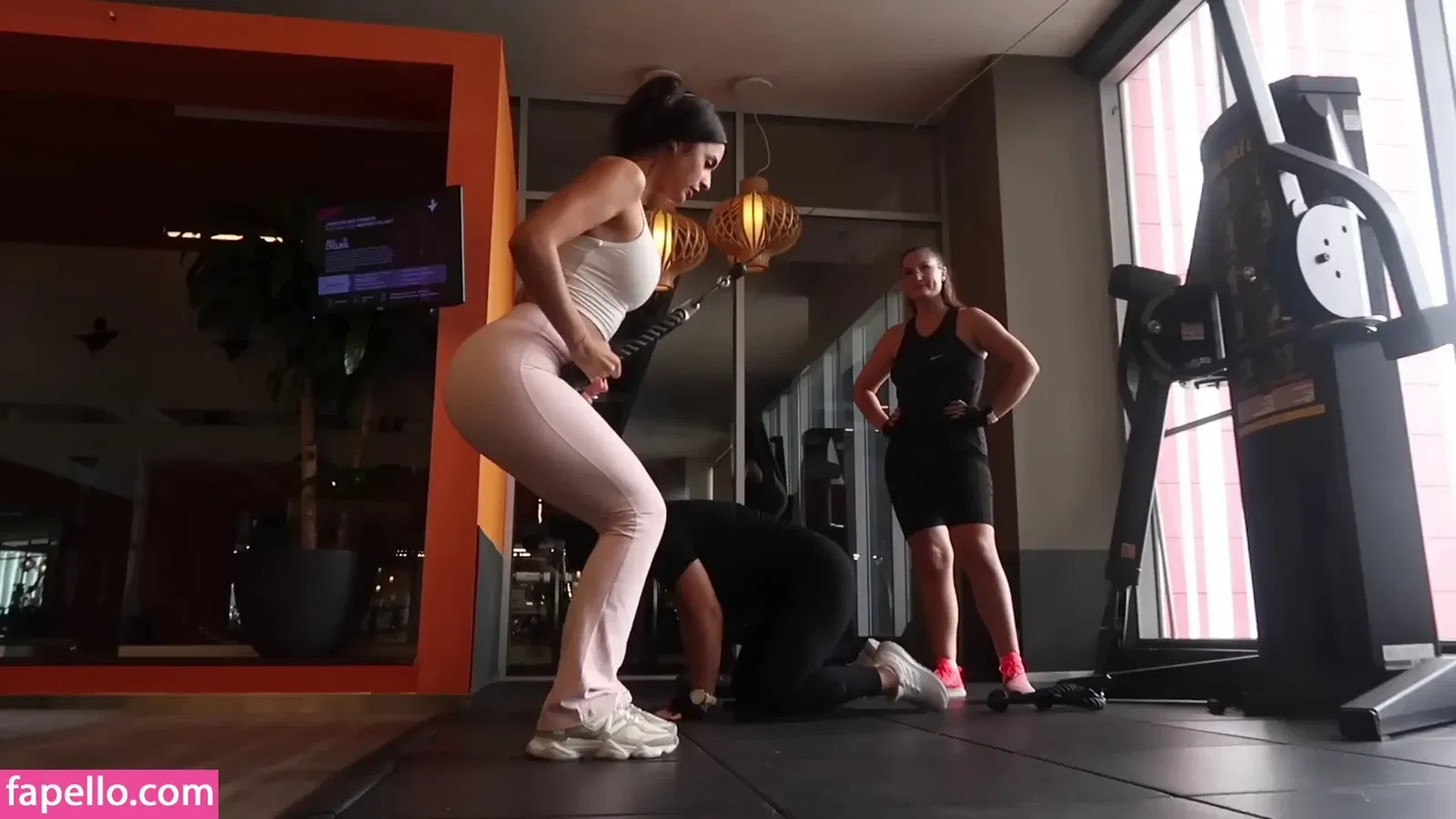 Shirin Azami Onlyfans Photo Gallery 