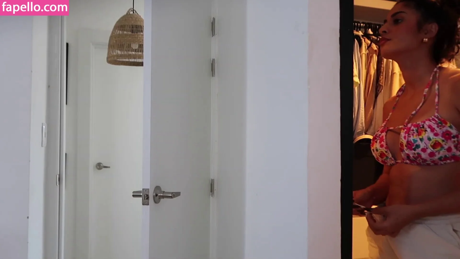 Shirin Azami Onlyfans Photo Gallery 