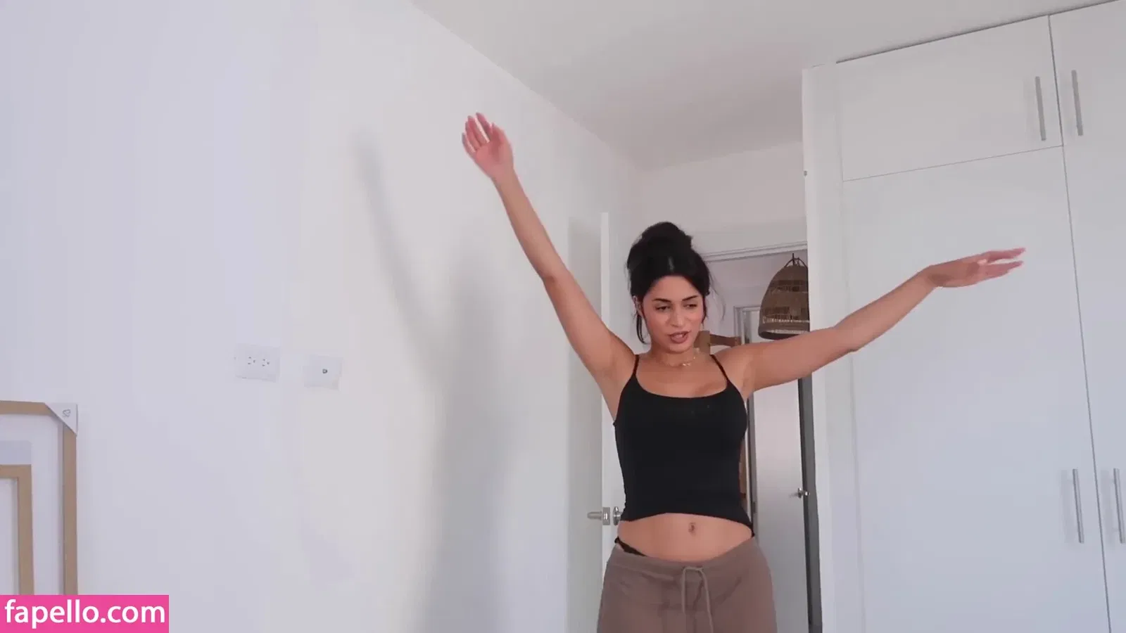 Shirin Azami Onlyfans Photo Gallery 